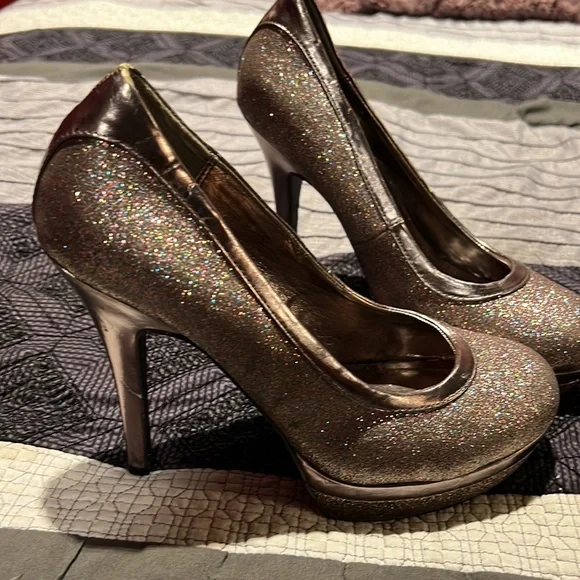 High heels - Picture 2 of 3